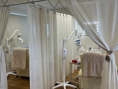 WHITE EYE 名護 店内写真 2枚目