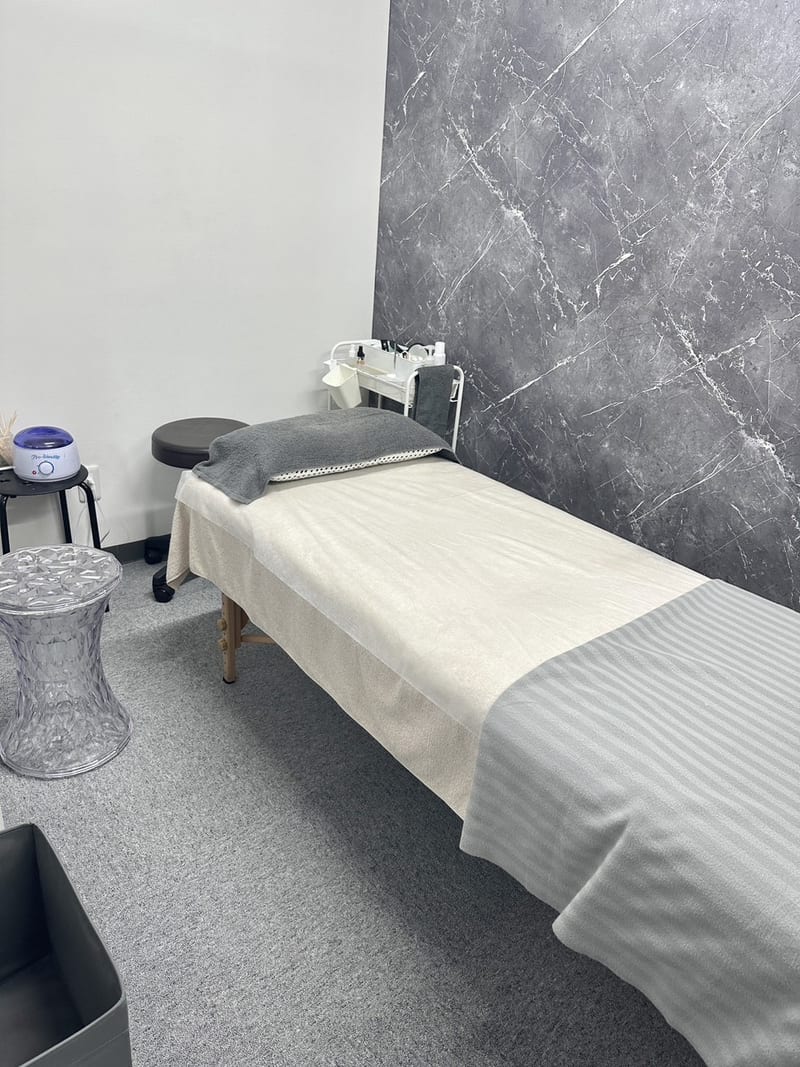 男性専用 眉毛・メンズ脱毛サロン TT Beauty 名古屋栄店の店内写真2
