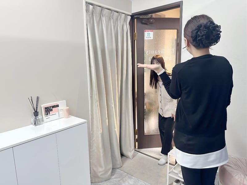 男性専用 眉毛・メンズ脱毛サロン TT Beauty 名古屋栄店の店内写真3