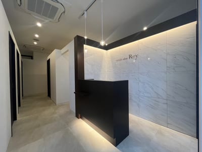 完全個室eyelash salon Rey沖縄那覇店 まつげパーマパリジェンヌ 店内写真 1枚目