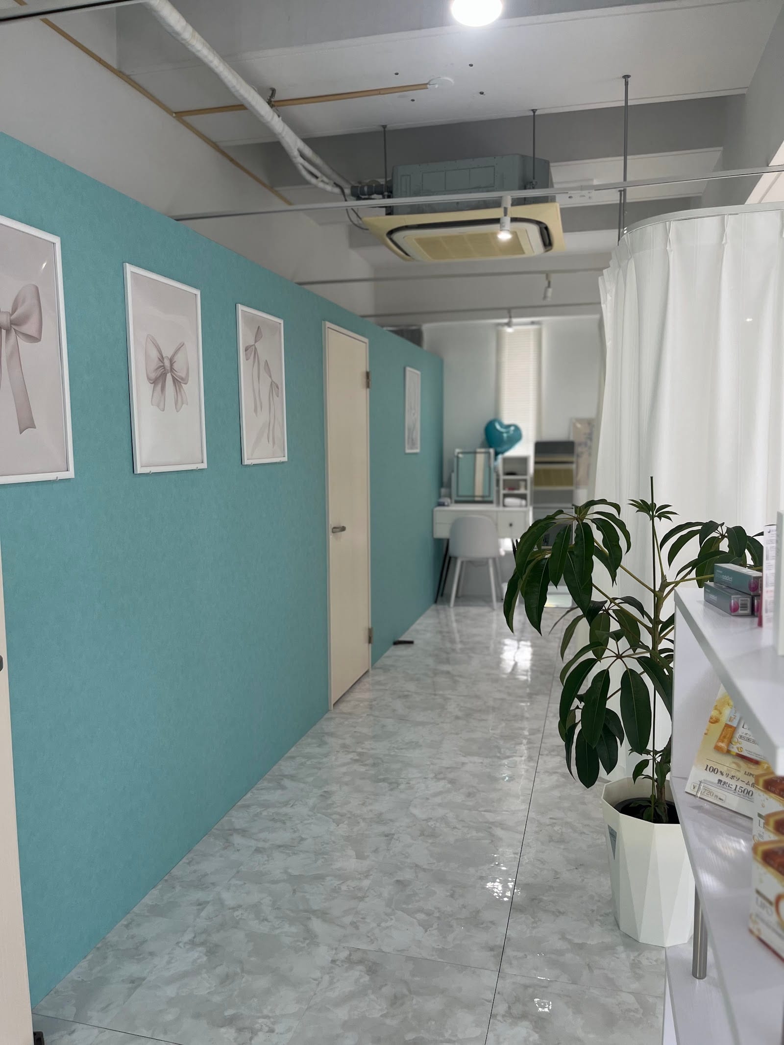 まつ毛パーマ＆眉毛サロン SSIN STUDIO 那覇おもろまち店（那覇）のメンズ眉毛サロン店内写真 1枚目