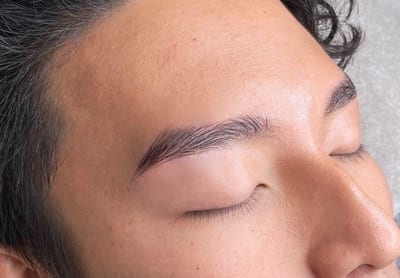 アイブロウ 眉毛サロン UNI BROW 難波 店内写真 4枚目