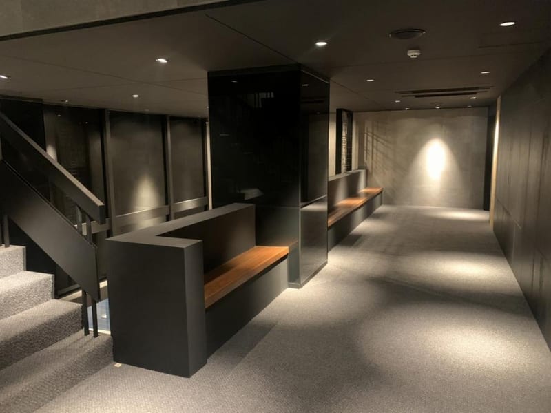 Roist大阪難波店アイブロウ(難波)のメンズ眉毛サロン