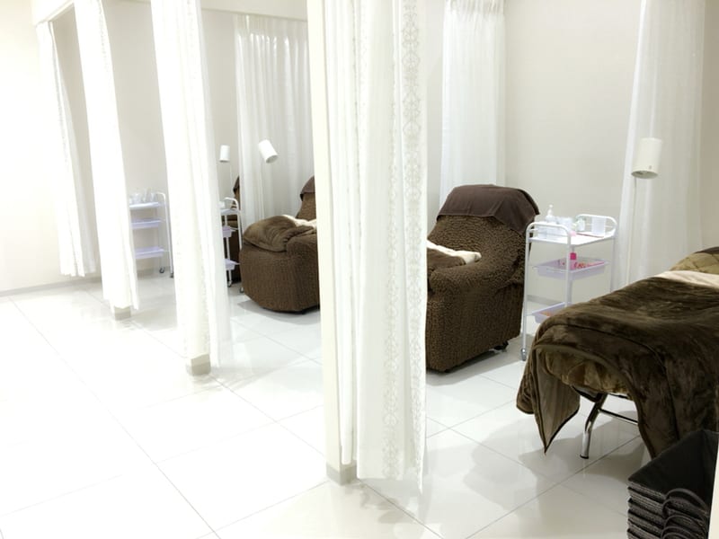 Eyelash Salon Blanc～まつげエクステと眉の専門美容室～ ヴェルサウォーク西尾店（西尾）のメンズ眉毛サロン