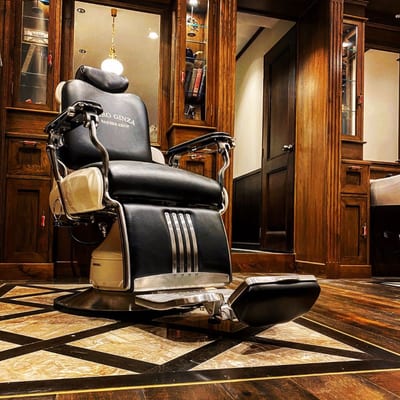 Shaving & Bridal BARBER SHOP 神楽坂店 店内写真 1枚目