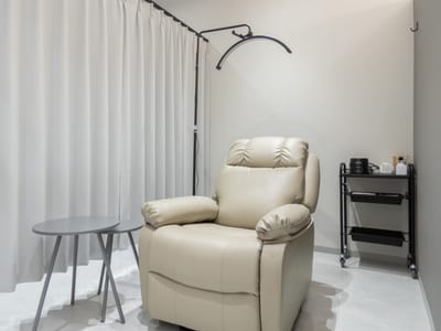 SAISIR MEN'S EYE MAISON 問屋町メンズアイブロウ 店内写真 4枚目