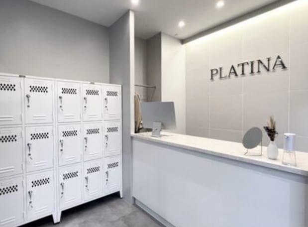 PLATINA Nail & Eyelash Salon（表参道）のメンズ眉毛サロン