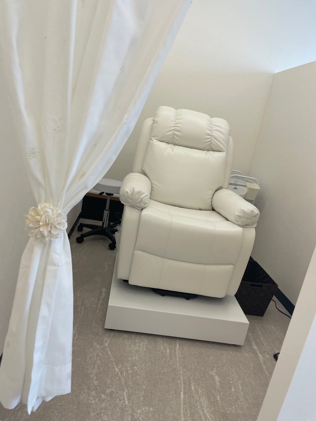 眉毛とまつげパーマの専門店 ロレインブロウ 小山店（小山）のメンズ眉毛サロン店内写真 1枚目