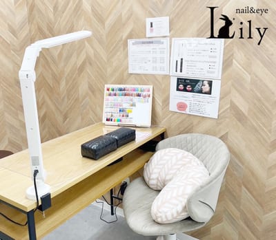 nail＆eye Lily 橋本店 店内写真 2枚目