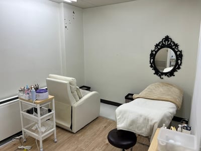 まつげと眉毛の専門店 Ally's Eyelash 店内写真 1枚目