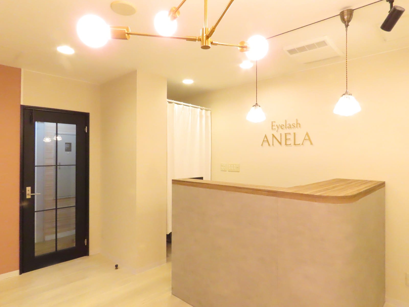 Eyelash ANELA 仙台駅東口店 まつげパーマ/マツエク/眉毛サロン/LED（仙台駅）のメンズ眉毛サロン店内写真 1枚目