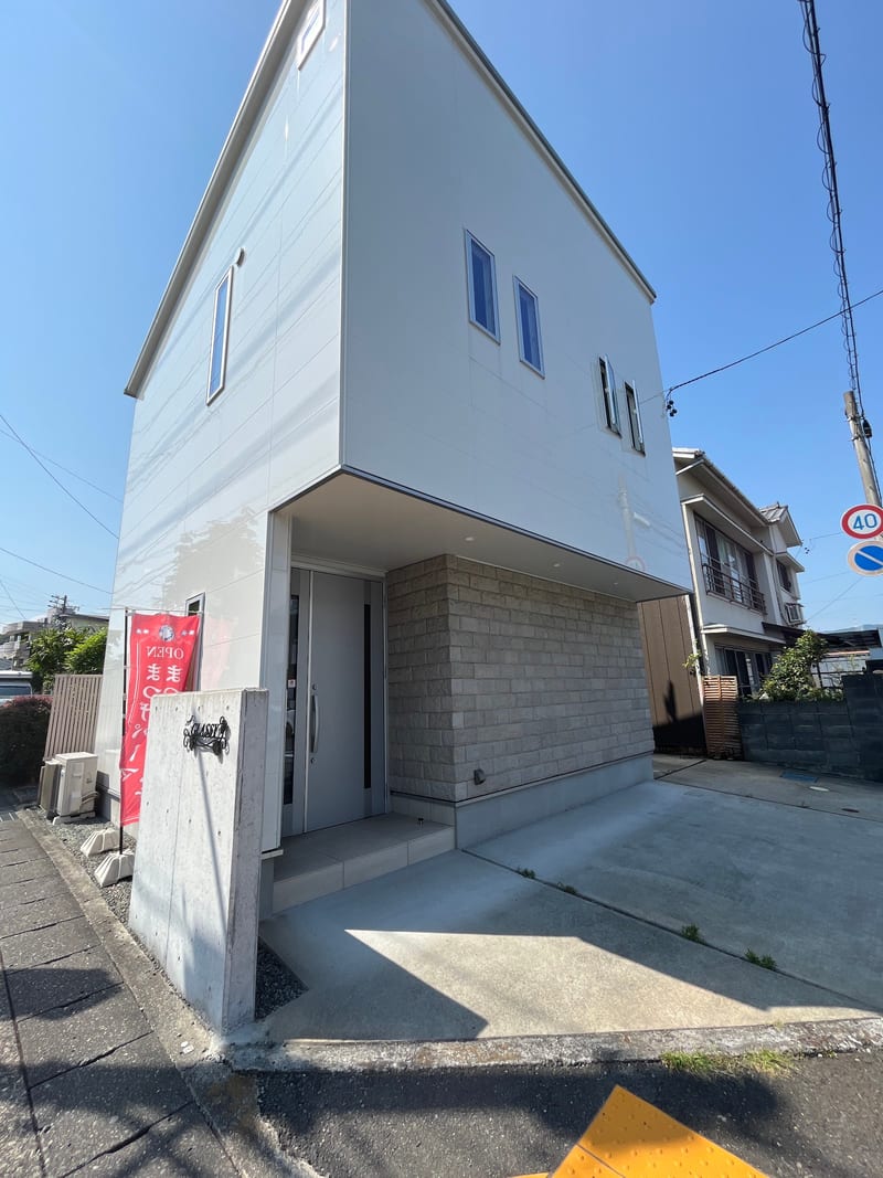 GLASSY(清水)のメンズ眉毛サロン