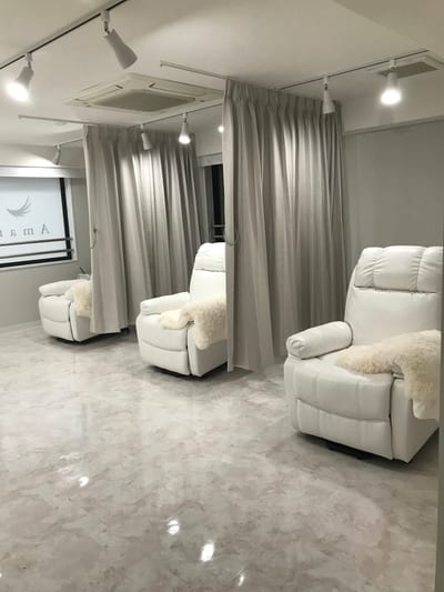 Eyebrow&Eyelash Salon Aman 田町店 店内写真 2枚目