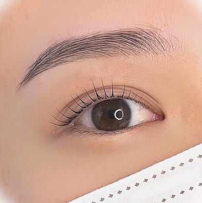 LASHISA eyelashes & brows 店内写真 1枚目