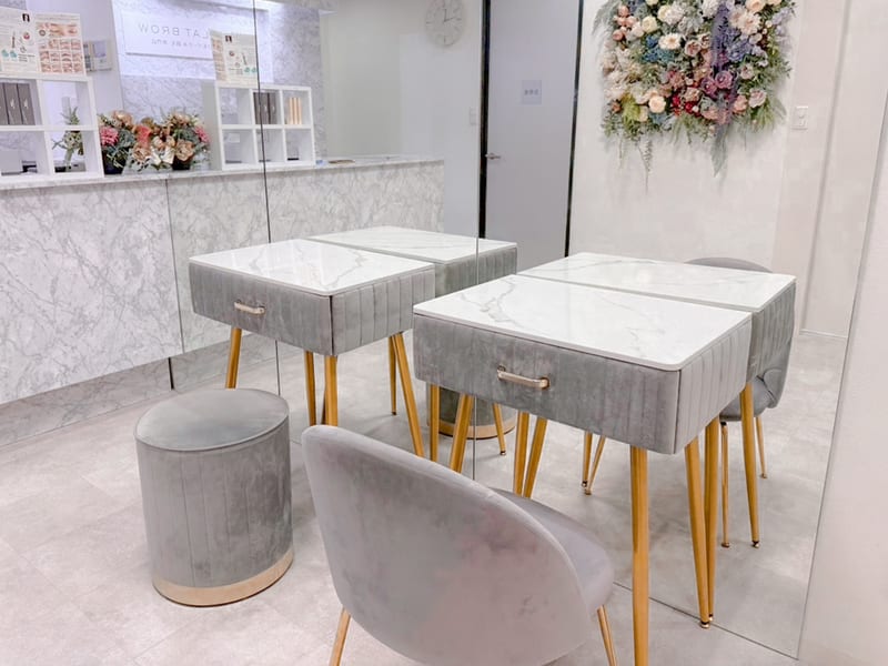 まつげパーマ&眉毛専門店 ECLAT BROW大門浜松町店(品川)のメンズ眉毛サロン