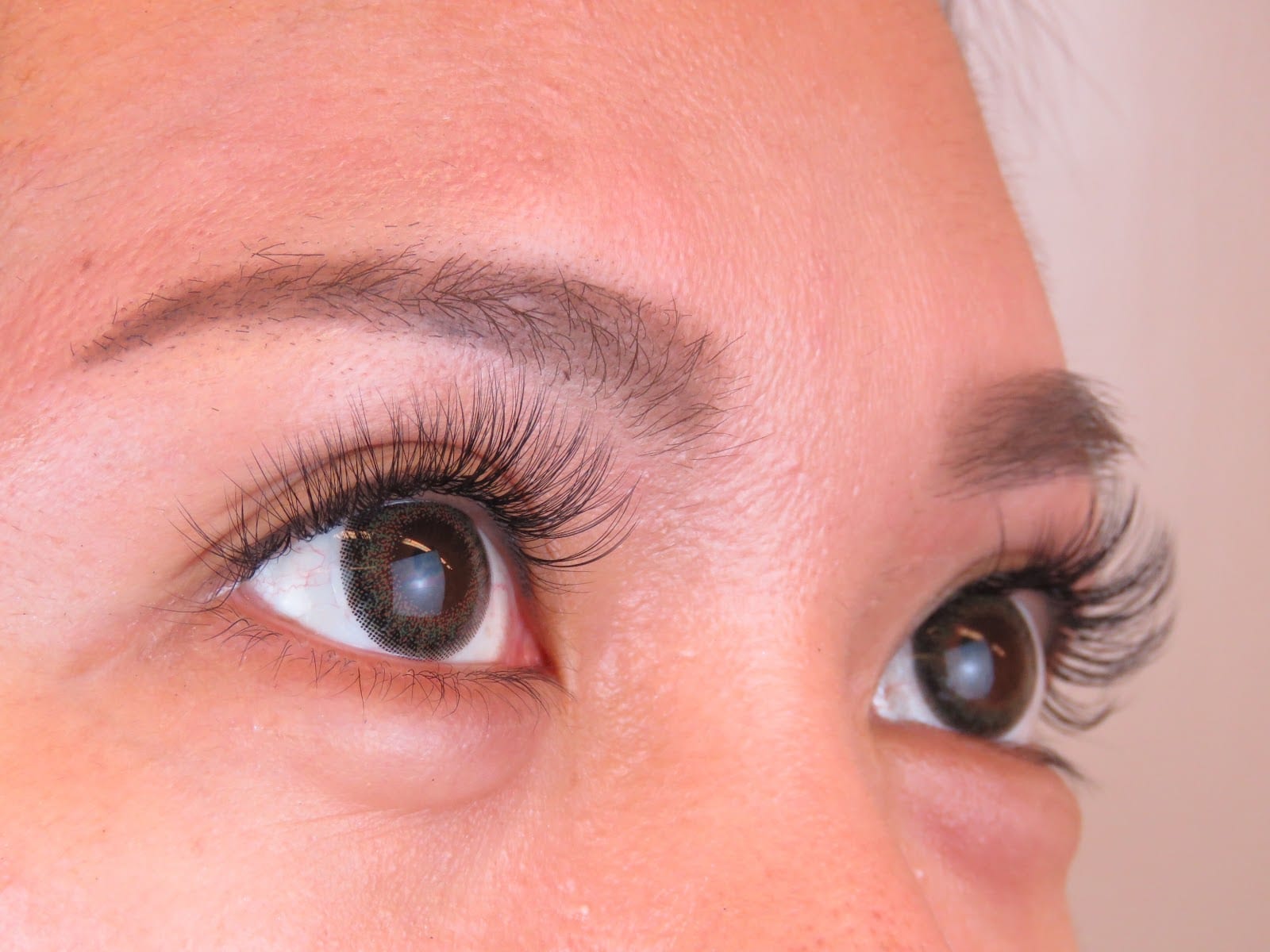 ROYAL eyelash（新宿）のメンズ眉毛サロン店内写真 1枚目