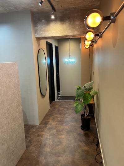 ME.REBO 新宿 店内写真 2枚目