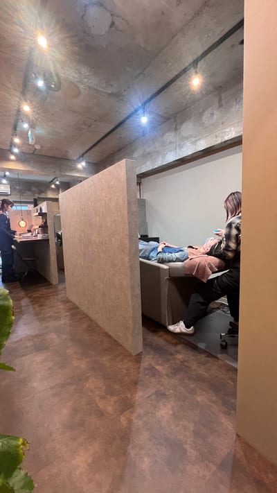 ME.REBO 新宿 店内写真 4枚目