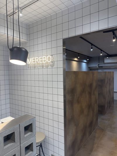ME.REBO新宿西口 店内写真 3枚目