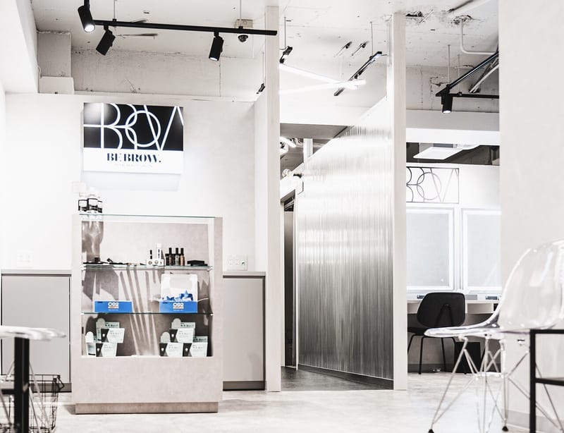 BEBROW(心斎橋)のメンズ眉毛サロン