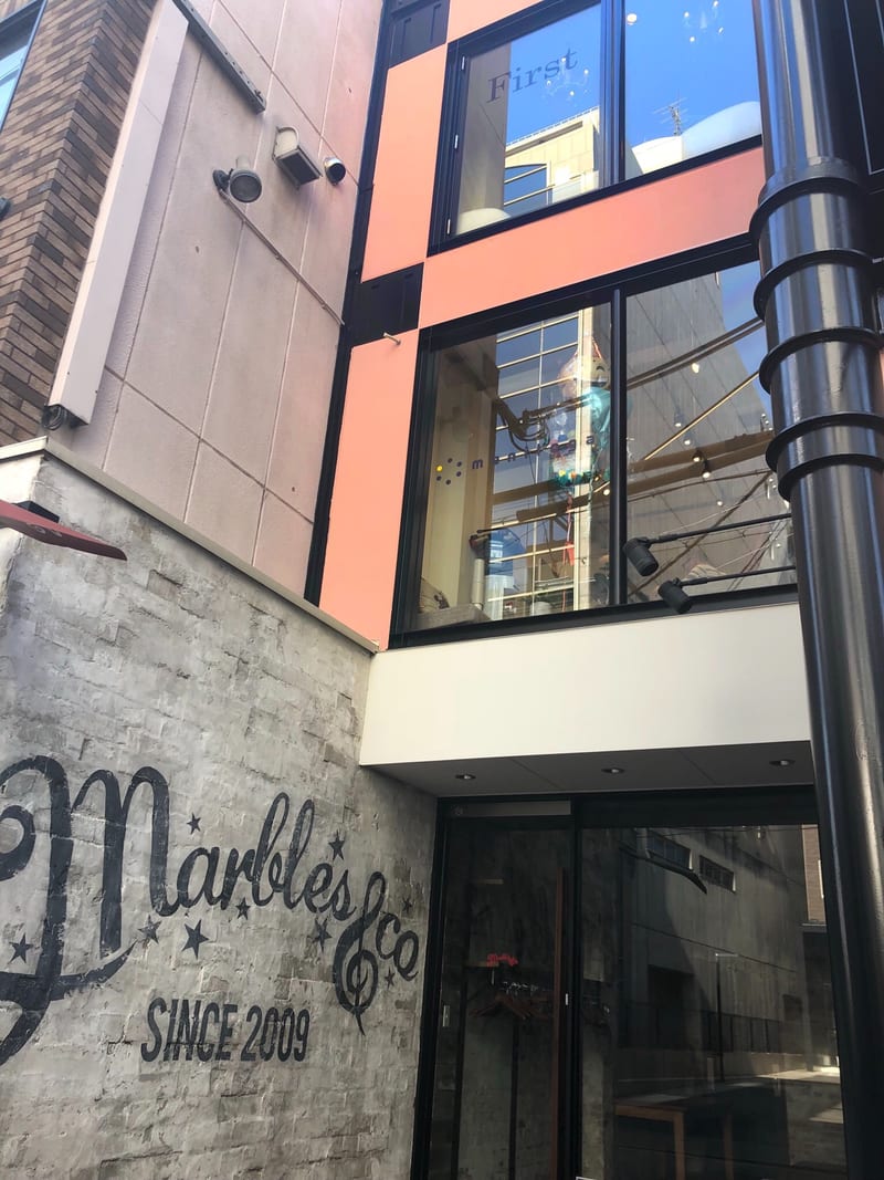 MEN'S眉毛サロンFIRST大阪心斎橋店の店内写真3