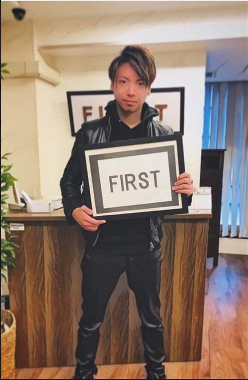 MEN'S眉毛サロンFIRST大阪心斎橋店(心斎橋)のメンズ眉毛サロン店内写真 1枚目