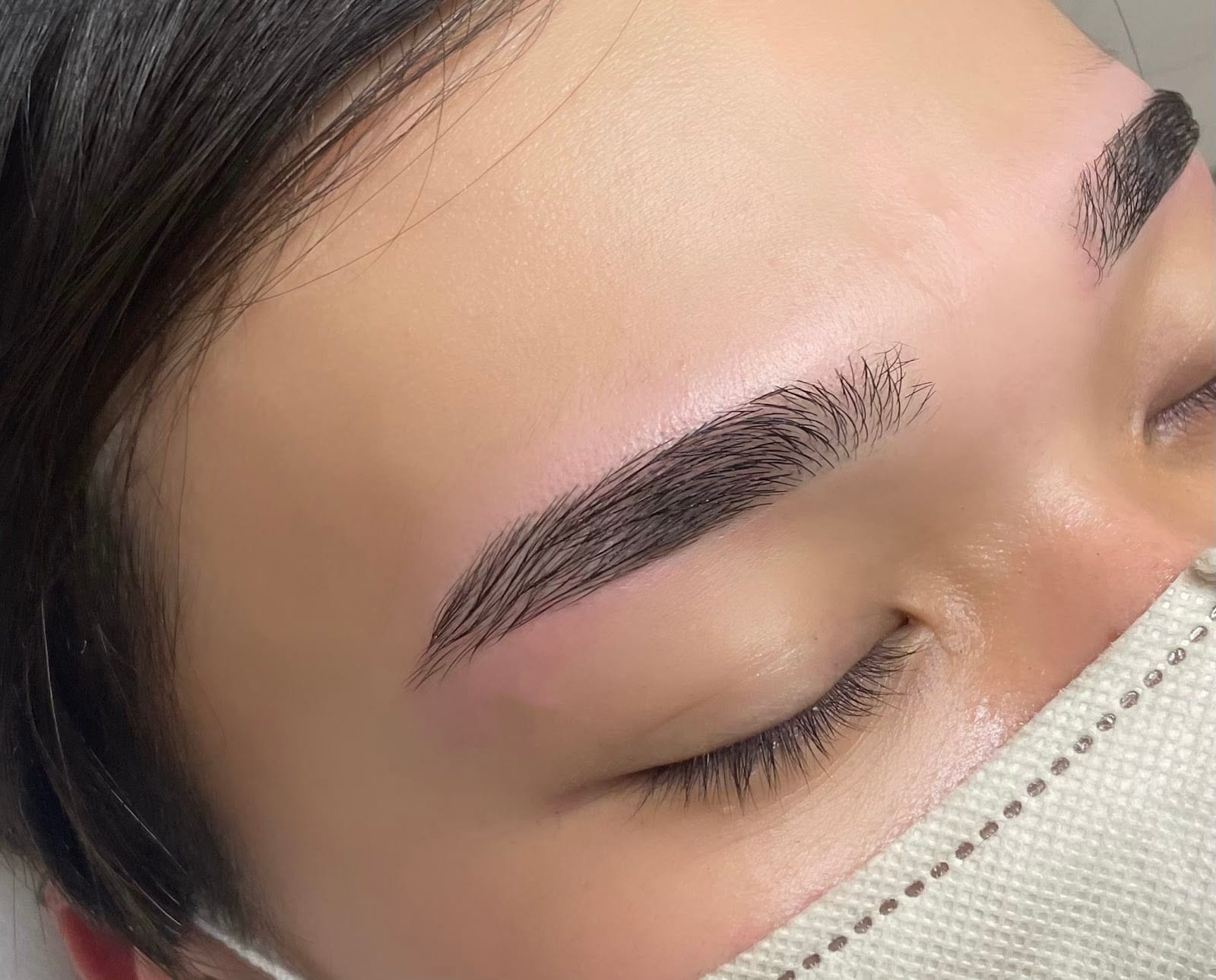 iBROW.静岡店(静岡)のメンズ眉毛サロン店内写真 1枚目