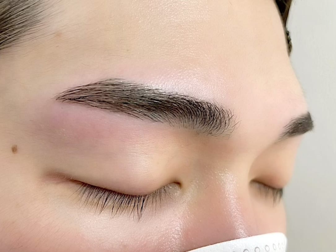 メンズ眉毛専門店 MASTER EYEBROW 立川南口本店(立川)のメンズ眉毛サロン店内写真 1枚目