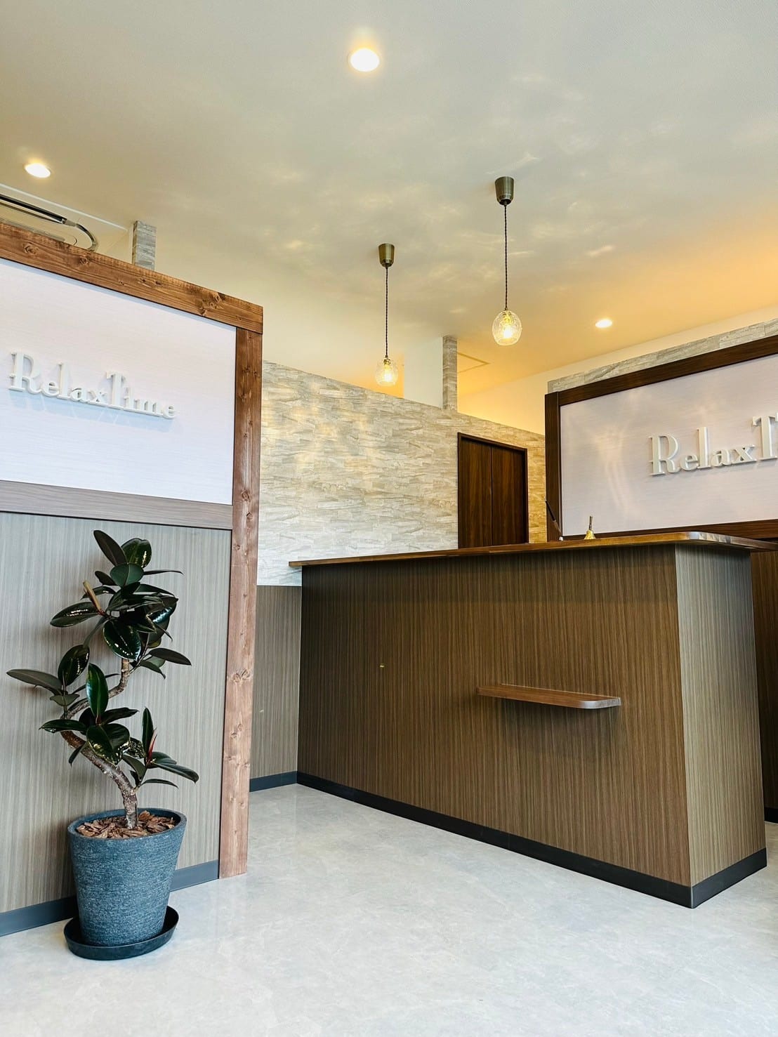 Relax Time 三田本店(宝塚)のメンズ眉毛サロン店内写真 1枚目