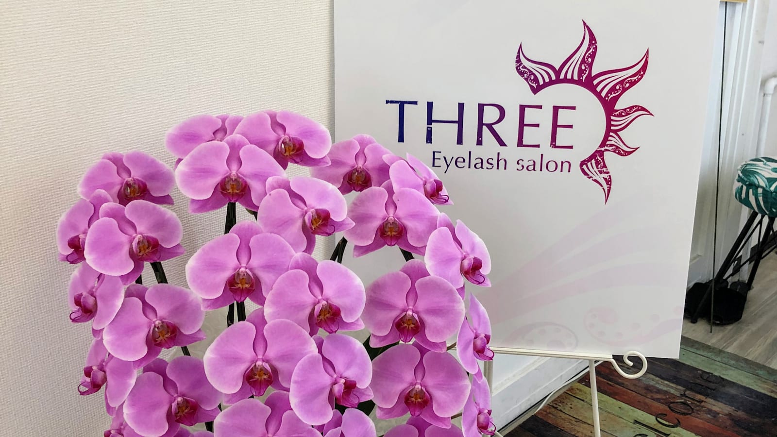 Eyelash Salon THREE（宇都宮）のメンズ眉毛サロン店内写真 1枚目