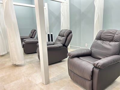 i. 甲府店 店内写真 3枚目