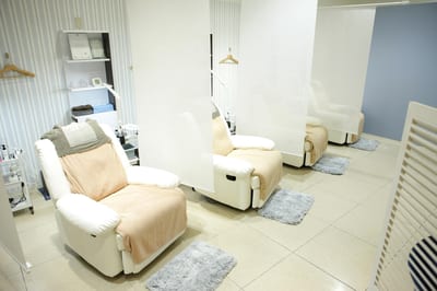 アイラッシュ・目元専門サロンTSUYAMEKI近鉄四日市店 店内写真 3枚目