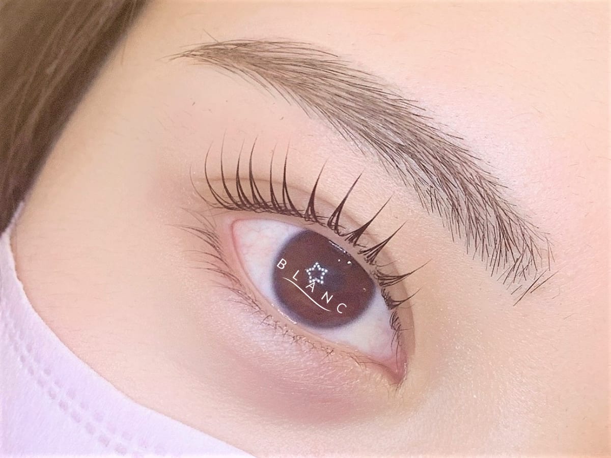 Eyelash Salon Blanc~まつげエクステと眉の専門美容室~近鉄四日市店(四日市)のメンズ眉毛サロン店内写真 1枚目