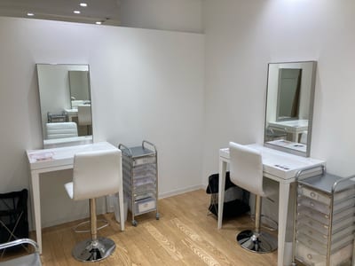 BIEWS EYEBROW STUDIO 横浜ポルタ店 店内写真 2枚目