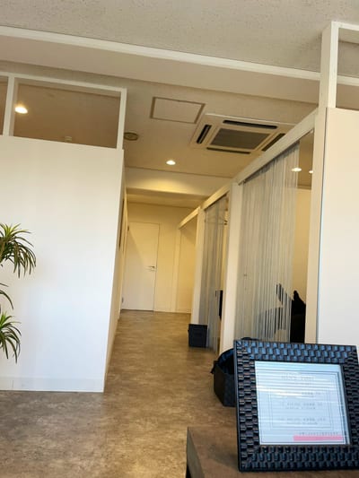 MEN'S眉毛サロンFIRST横浜店 店内写真 3枚目