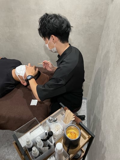 メンズ脱毛＆メンズ眉毛サロン Kyle.横浜 店内写真 2枚目