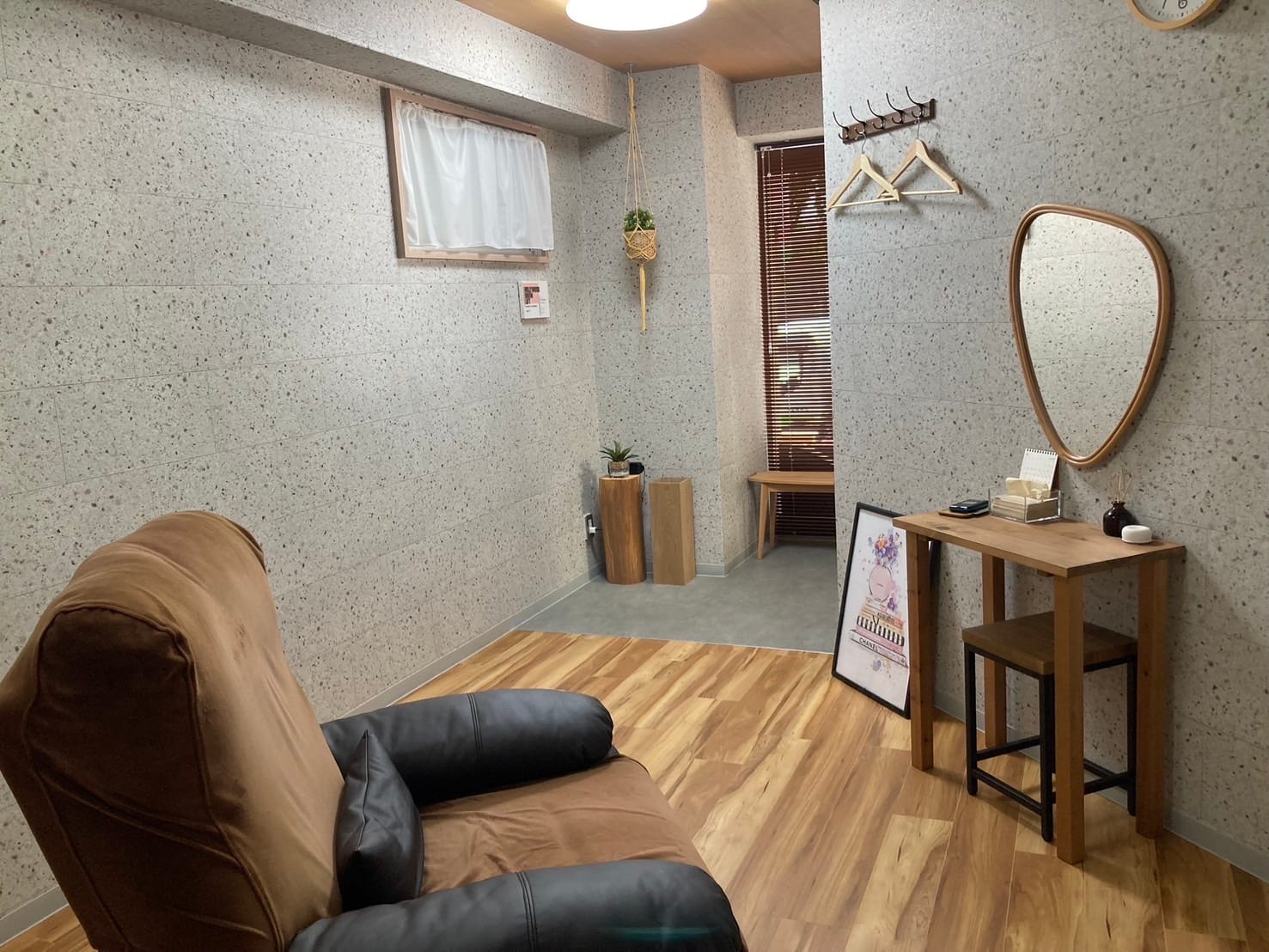 private salon Most(四ツ谷)のメンズ眉毛サロン店内写真 1枚目
